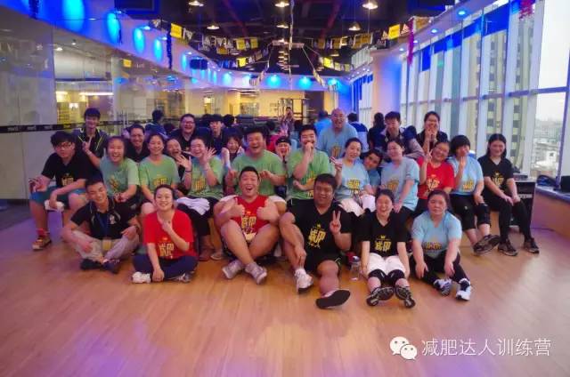 營(yíng)員合照2