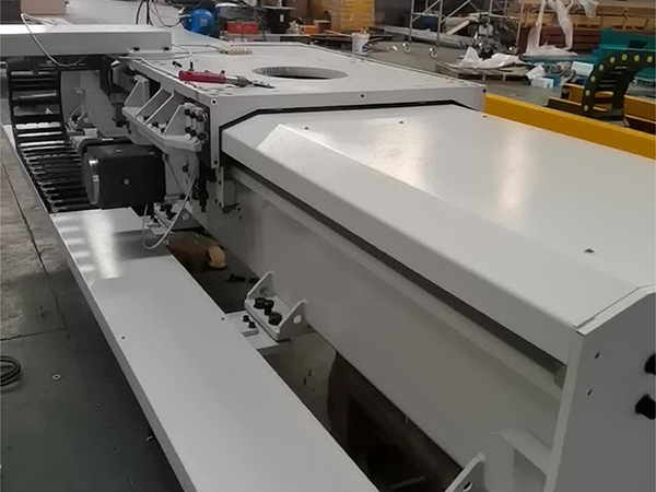 全封閉機(jī)器人行走軌道