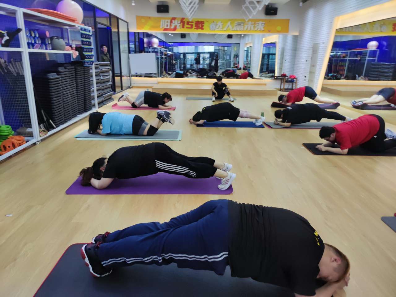 靠墻站立一月真的有減肥效果嗎