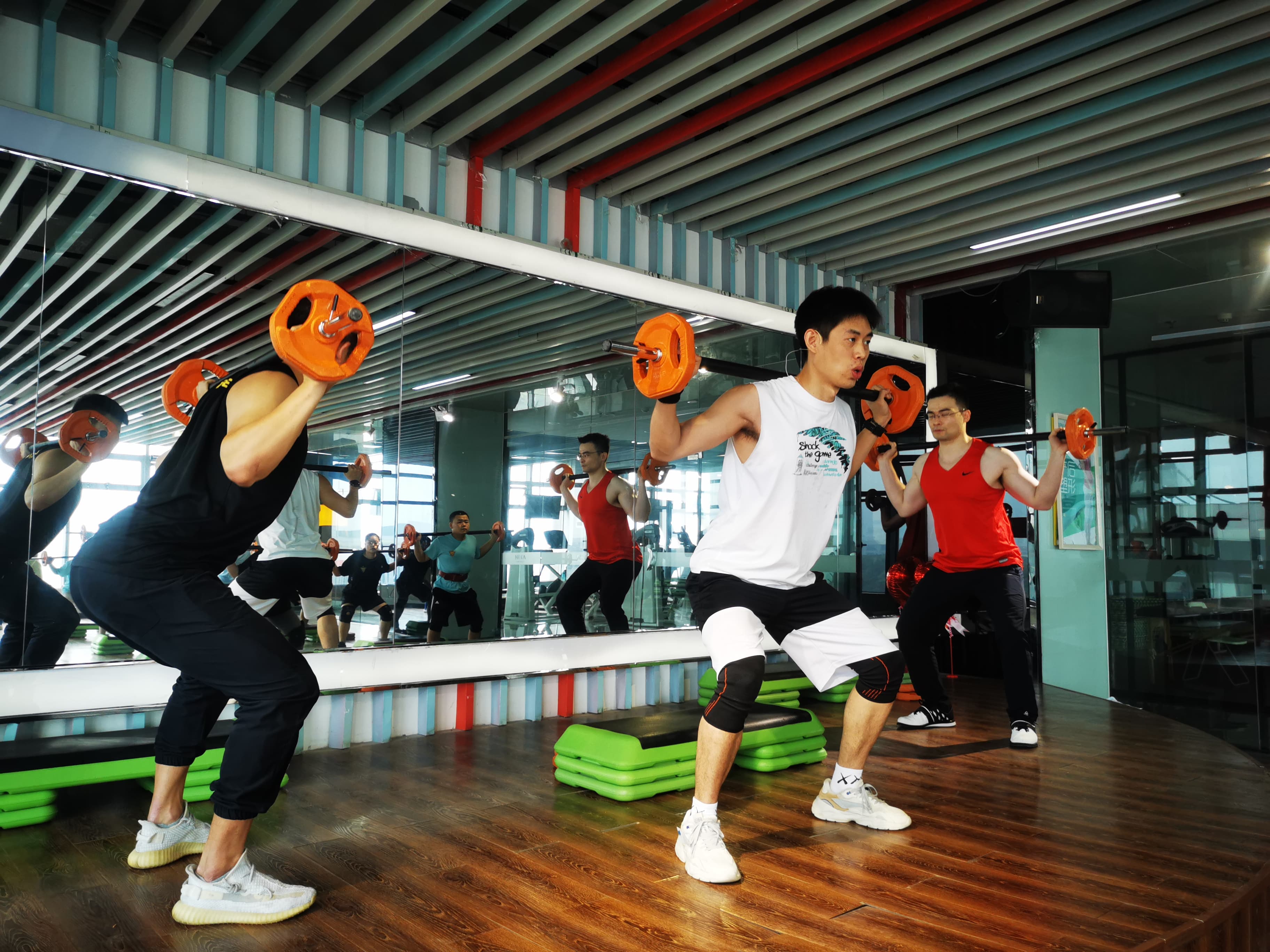 哪種瑜伽減肥操減肥效果好？想瑜伽減肥要怎么選