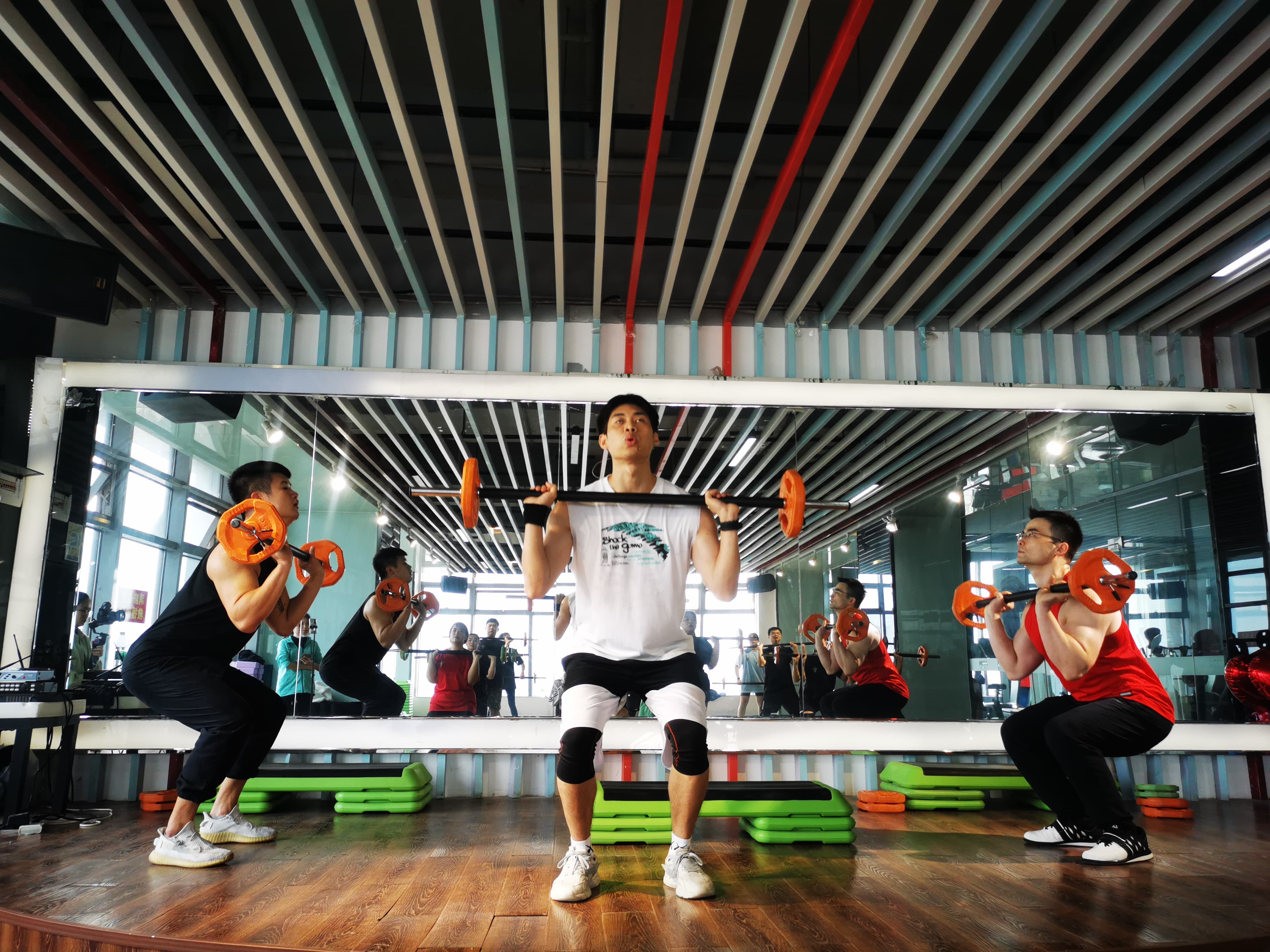 負(fù)重跑步減肥效果不錯(cuò)？要這么做才對！